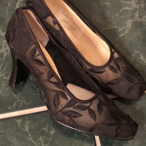 Lord & Taylor Leather Sole Floral Pumps